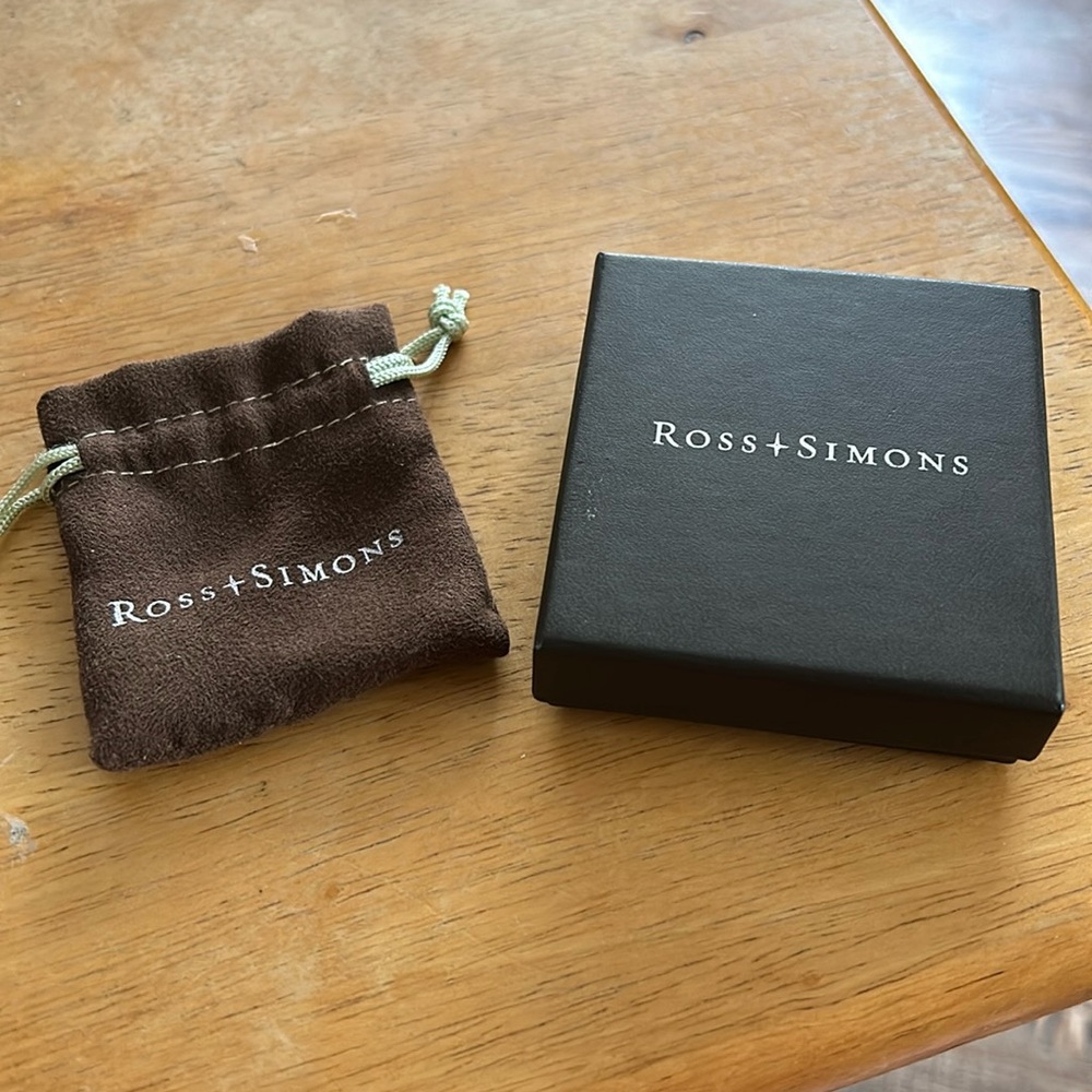 Ross and Simons small gift box and soft new bag